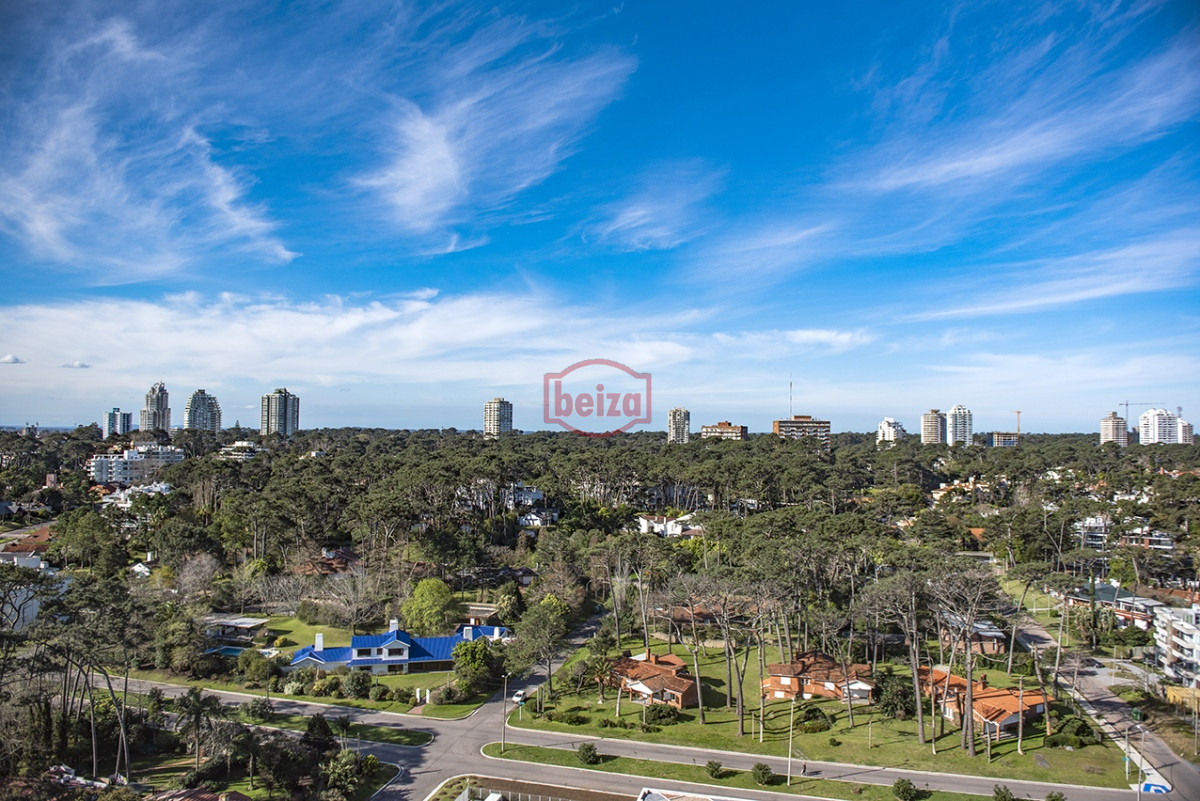 Apartamento ID.166725/Penthouse-en-VENTA,-3-dormitorios-en-suite- -Dependencia,-vista-180°. - VENETIAN, PRIMERA FILA PLAYA MANSA , PUNTA DEL ESTE, FRENTE AL MAR