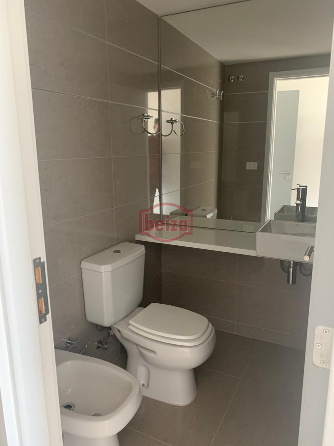 Apartamento ID.166401/En-venta,-departamento-en-primera-linea-de-playa-brava - Venta de departamento de 2 dormitorios.