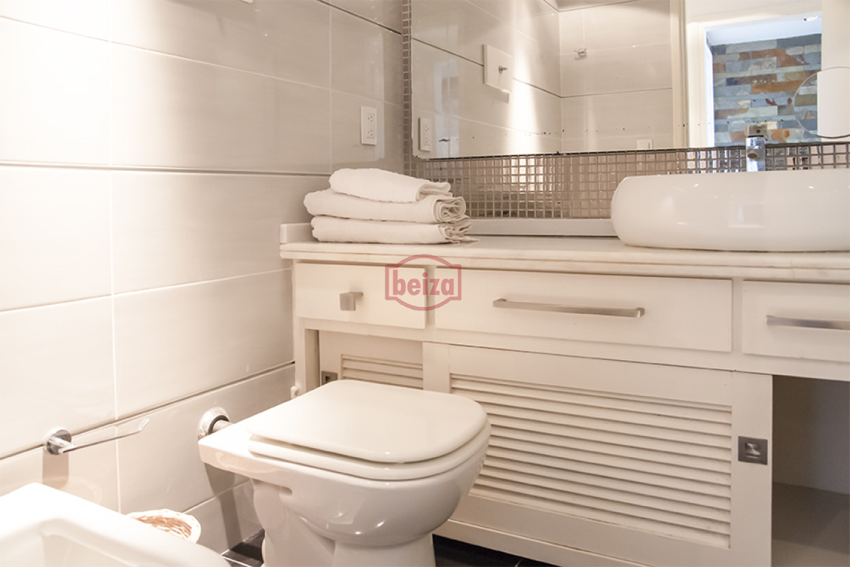 Apartamento ID.165272/Oportunidad-imperdible,-hermoso-departamento-de-2-dormitorios-en-Punta-del-Este- - Gran Oportunidad de venta, en la zona del Puerto de Punta del Este.