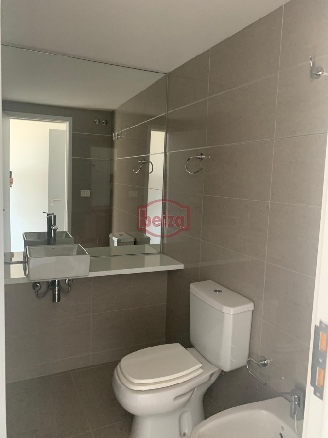 Apartamento ID.166401/En-venta,-departamento-en-primera-linea-de-playa-brava - Venta de departamento de 2 dormitorios.