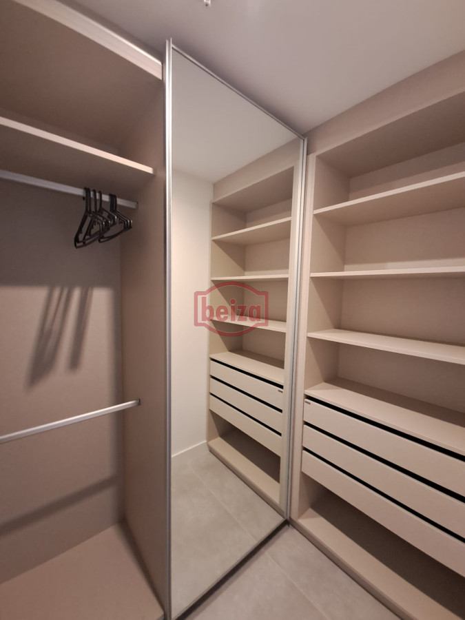 Apartamento ID.166724/Venta-de-Penthouse-3-DORMITORIOS-con-vista-al-mar - Gran oportunidad, departamento frente al mar con vista a la bahia en venta. Torre Venetian.