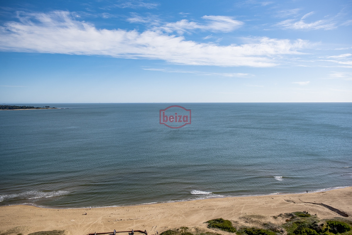 Apartamento ID.166725/Penthouse-en-VENTA,-3-dormitorios-en-suite- -Dependencia,-vista-180°. - VENETIAN, PRIMERA FILA PLAYA MANSA , PUNTA DEL ESTE, FRENTE AL MAR