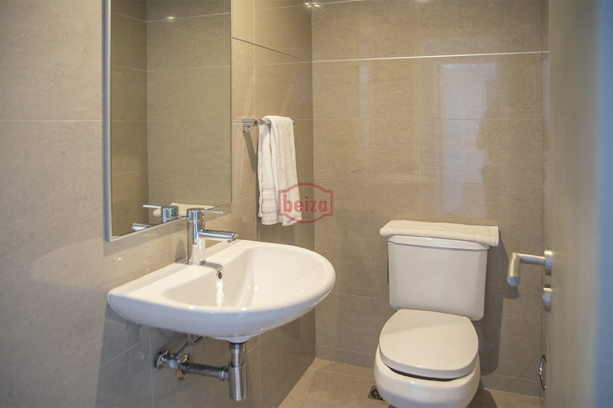 Apartamento ID.166401/En-venta,-departamento-en-primera-linea-de-playa-brava - Venta de departamento de 2 dormitorios.