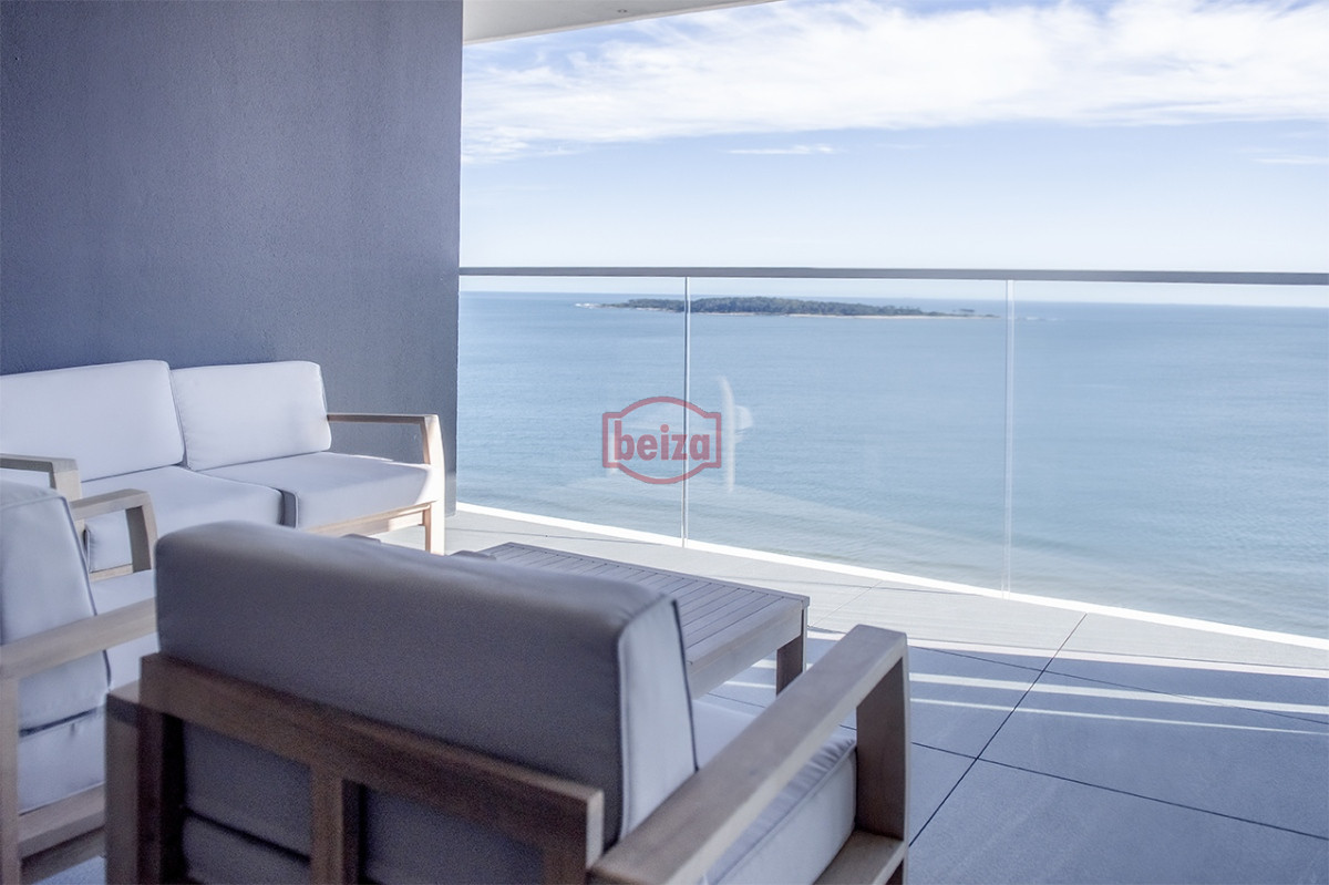 Apartamento ID.166725/Penthouse-en-VENTA,-3-dormitorios-en-suite- -Dependencia,-vista-180°. - VENETIAN, PRIMERA FILA PLAYA MANSA , PUNTA DEL ESTE, FRENTE AL MAR