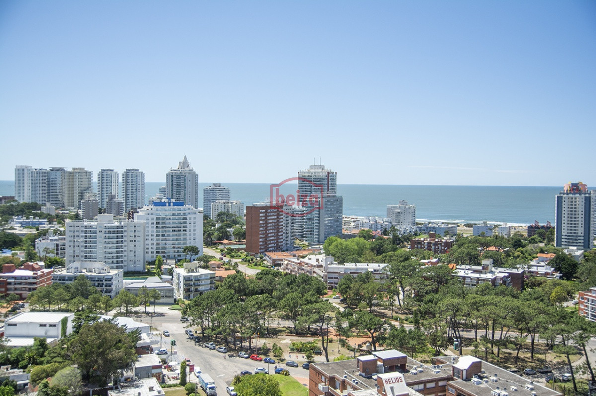 Apartamento ID.166401/En-venta,-departamento-en-primera-linea-de-playa-brava - Venta de departamento de 2 dormitorios.