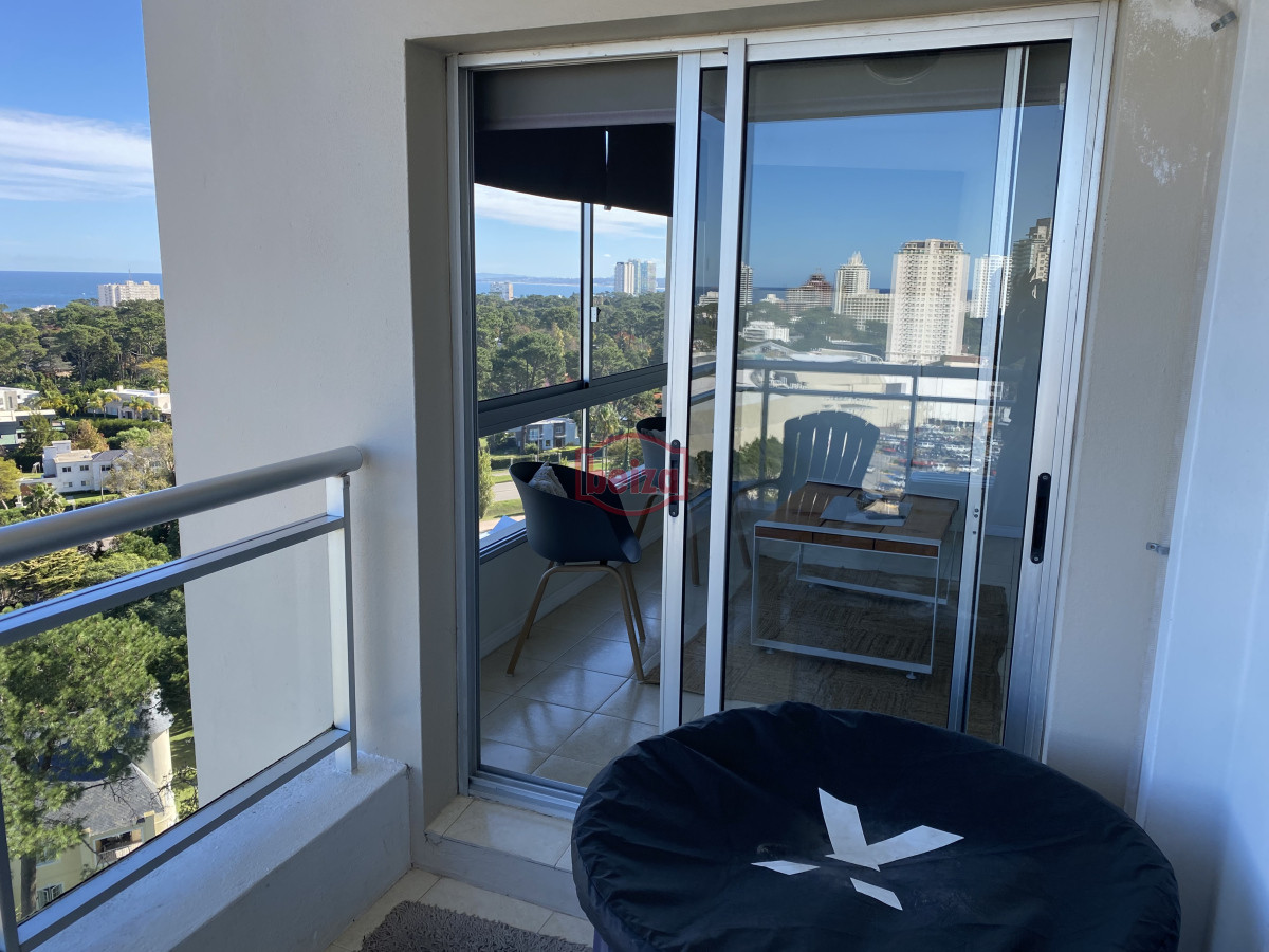Apartamento ID.165643/APTO.-PISO-ALTO-EXCELENTE-TORRE-ROOSEVELT-CENTER- - Espectacular apartamento en el corazón de punta del este
