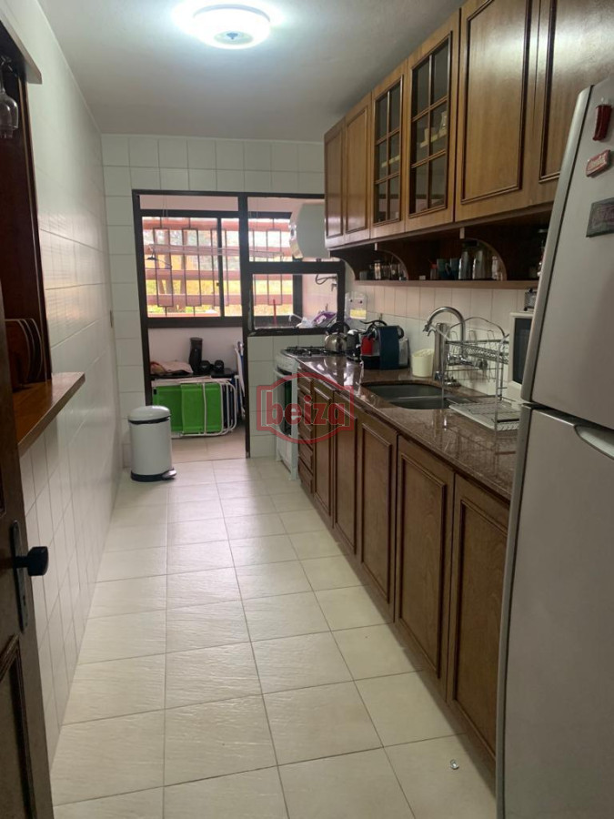 Apartamento ID.165870/VENDE-APARTAMENTO-DE-3-DORMITORIOS-EN-TORRE-DE-CATEGORÍA,-EDIFICIO-ROOSEVELT-CENTER,-PUNTA-DEL-ESTE. - Apartamento de 3 dormitorios, con parrillero y estufa, cerca del mar, Punta del Este 