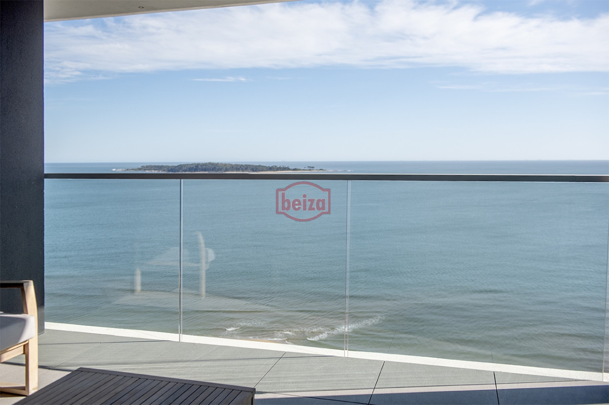 Apartamento ID.166725/Penthouse-en-VENTA,-3-dormitorios-en-suite- -Dependencia,-vista-180°. - VENETIAN, PRIMERA FILA PLAYA MANSA , PUNTA DEL ESTE, FRENTE AL MAR