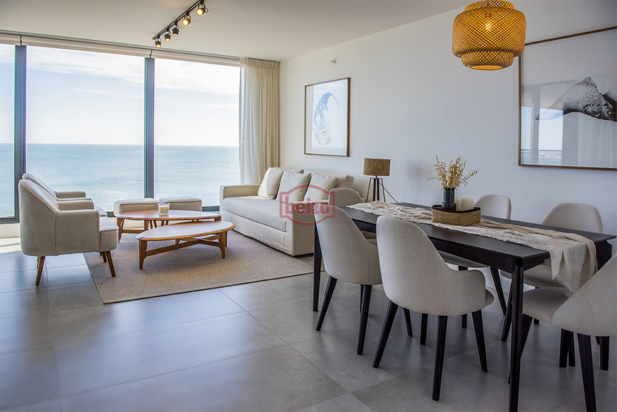 Apartamento ID.166725/Penthouse-en-VENTA,-3-dormitorios-en-suite- -Dependencia,-vista-180°. - VENETIAN, PRIMERA FILA PLAYA MANSA , PUNTA DEL ESTE, FRENTE AL MAR