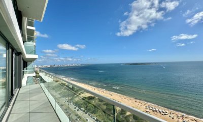 Vende apartamento con vista espectacular de 2 dormitorios en Mansa, Punta del Este.