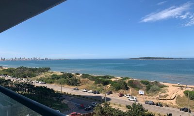 Gran oportunidad, departamento frente al mar con vista a la bahia en venta. Torre Venetian.