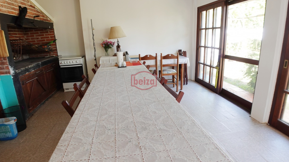 Casa ID.165206/59894443339 - Hermosa casa con construcción tradicional en zona privilegiada