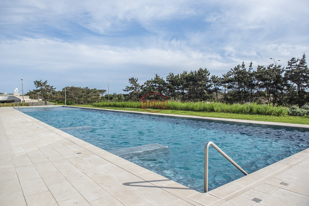 Apartamento ID.166724/Venta-de-Penthouse-3-DORMITORIOS-con-vista-al-mar - Gran oportunidad, departamento frente al mar con vista a la bahia en venta. Torre Venetian.