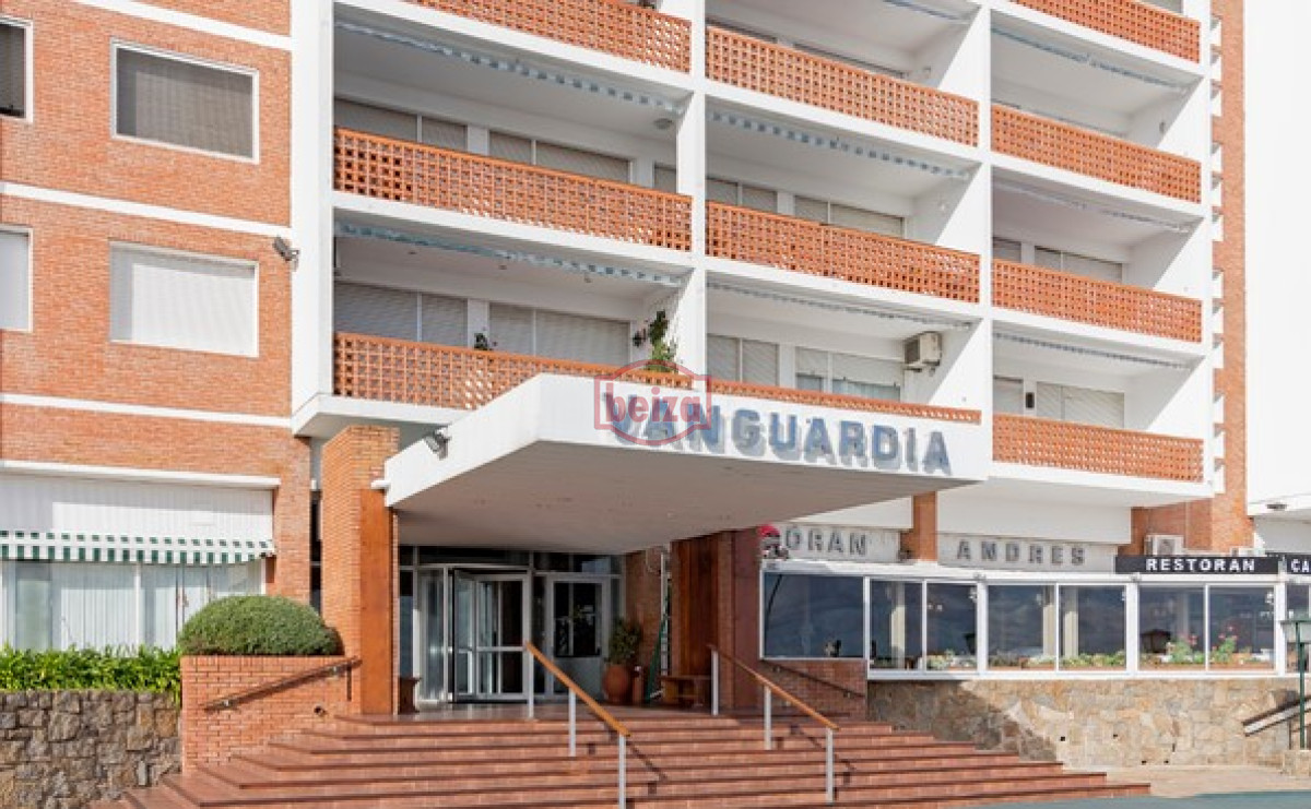 Apartamento ID.166175/venta-de-dos-dormitorios-a-pasos-del-Shopping-de-Montevideo - Espectacular departamento de 1 dormitorio recilado en venta frente al mar