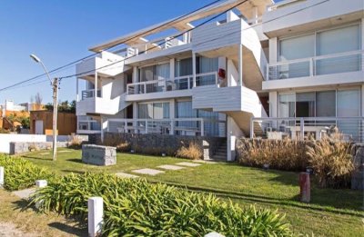 Departamento de 2 dormitorios en Manantiales en venta - NDM20027A