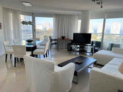 Alquila apartamento de 3 dormitorios en Roosevelt, Punta del Este