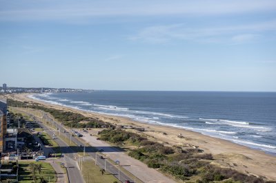 Invierta en torre de jerarquía frente al mar en Pozo, Le Parc IV