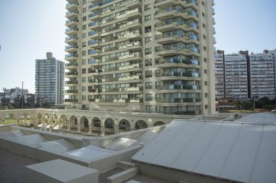 Torre Imperiale Punta Del Este, frente al mar  - NDM22862A