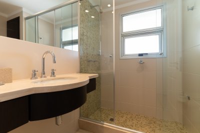 Alquila departamento de 3 dormitorios en suite en Brava- Punta del Este - NDM20201A