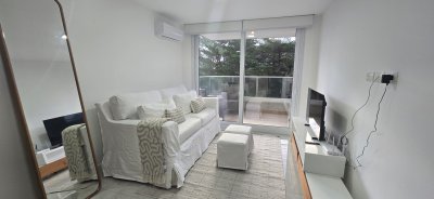 Apartamento de 1 dormitorio en venta, con vista a agradable entorno