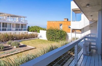 Departamento de 2 dormitorios en Manantiales en venta - NDM20027A