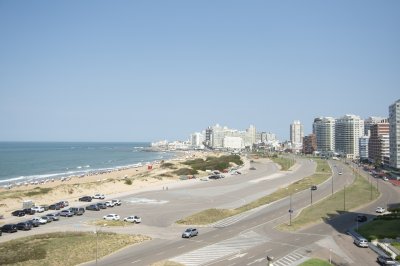 Oportunidad imperdible en primera linea a la brava, hermoso departamento. - NDM14950A