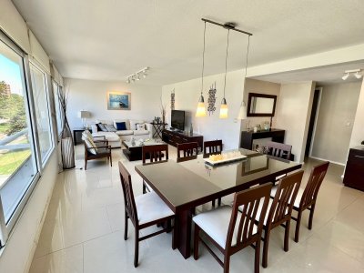 Vende Lujoso departamento de 4 suites en Brava Punta del Este - NDM20472A