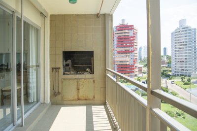 Oportunidad imperdible en primera linea a la brava, hermoso departamento. - NDM14950A
