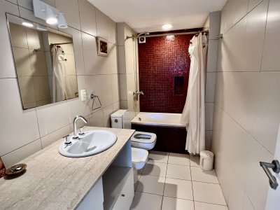 Vende Lujoso departamento de 4 suites en Brava Punta del Este - NDM20472A