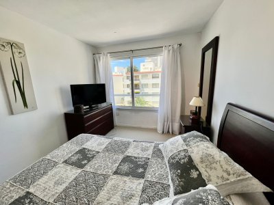 Vende Lujoso departamento de 4 suites en Brava Punta del Este - NDM20472A