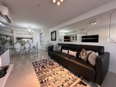 Vende apto de 2 dormitorios en Miami Boulevard ! Punta del este