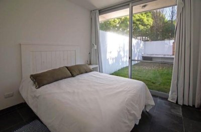 Departamento de 2 dormitorios en Manantiales en venta - NDM20027A