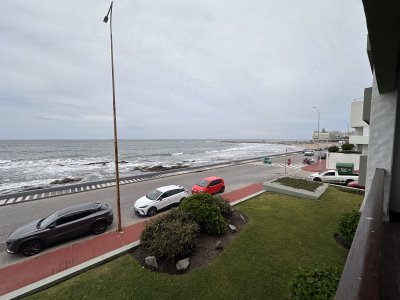 En venta apartamento de 2 dormitorios en Peninsula, Punta del Este