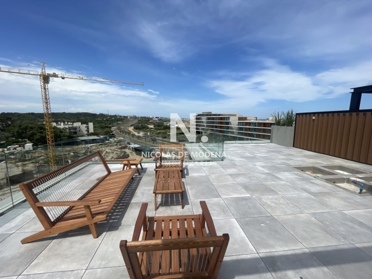 Vende PentHouse en la Barra, Manantiales de 3 dormitorios en suite. - NDM25251A