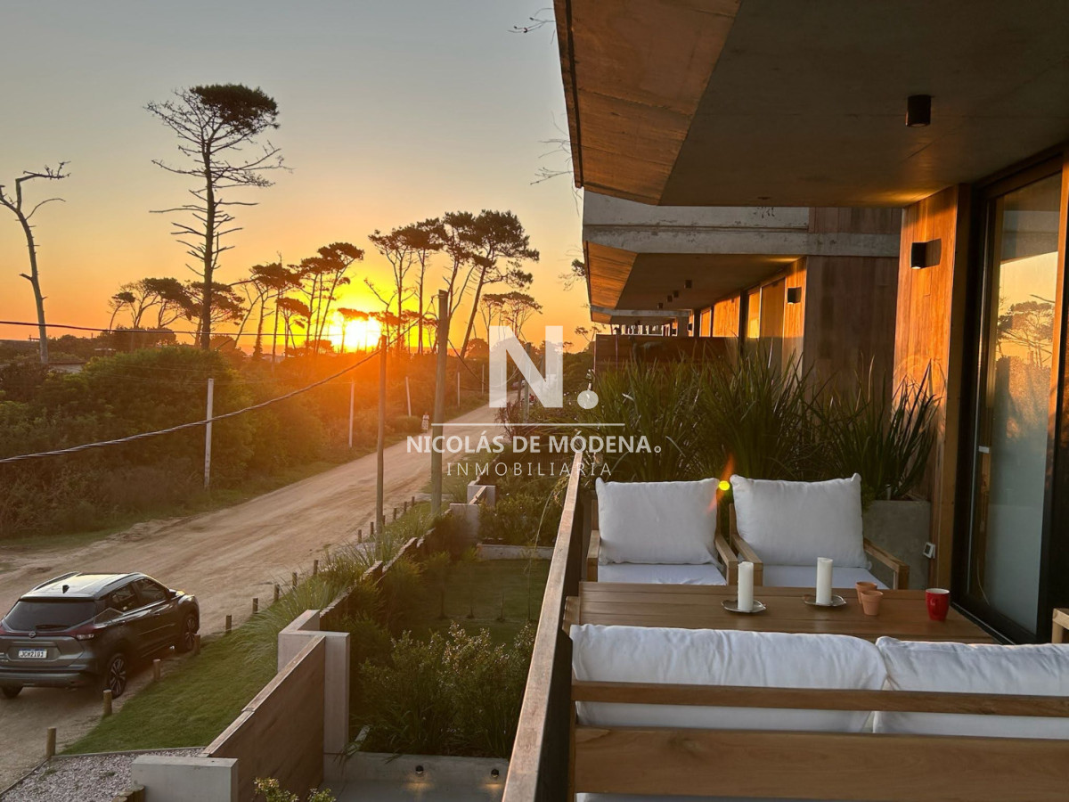 En venta apartamento de 2 dormitorios en Jose Ignacio, totalmente amoblado - NDM28191A