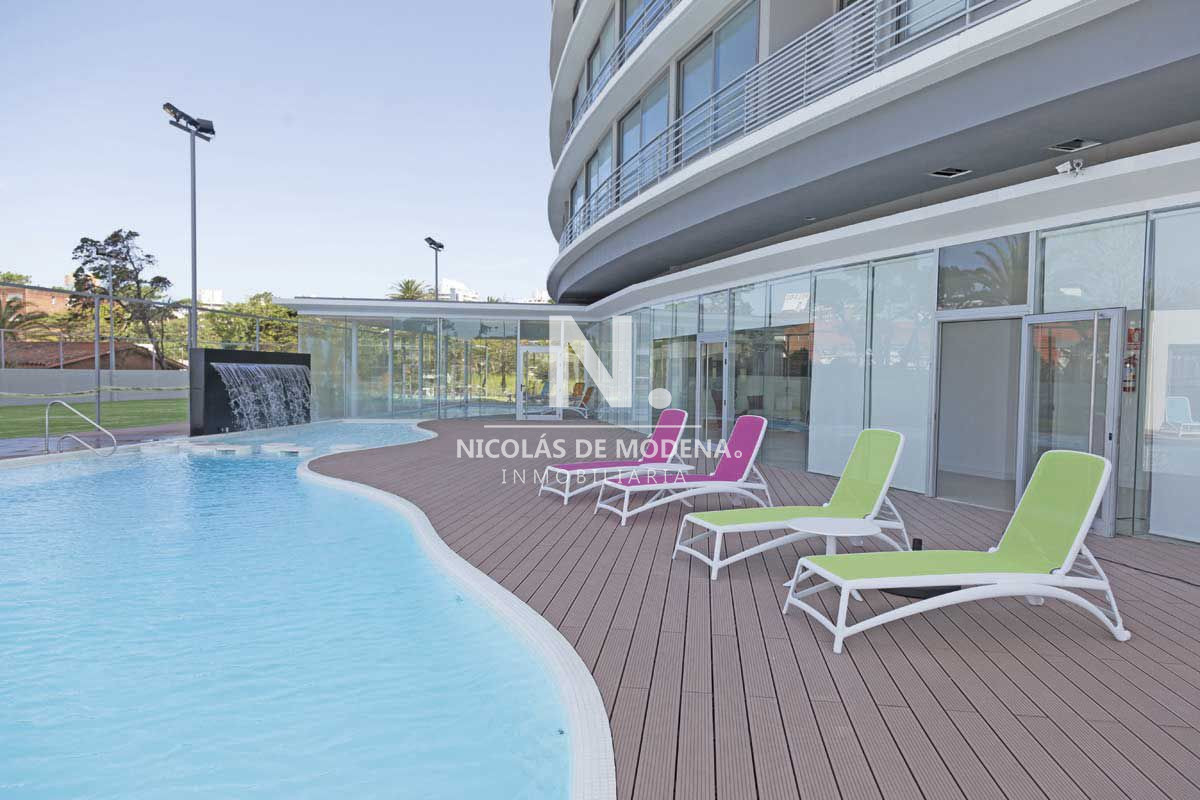 Apartamento en Alexander Boulevard, Playa Mansa, Punta del Este  - NDM7611A