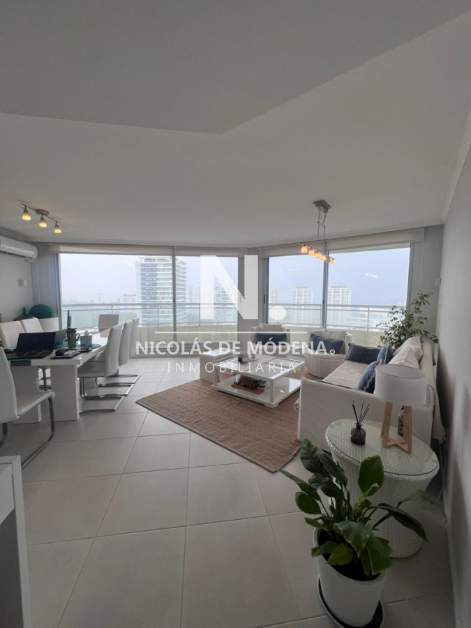 En venta apartamento de 3 dormitorios en suite en Roosevelt  - NDM28543A
