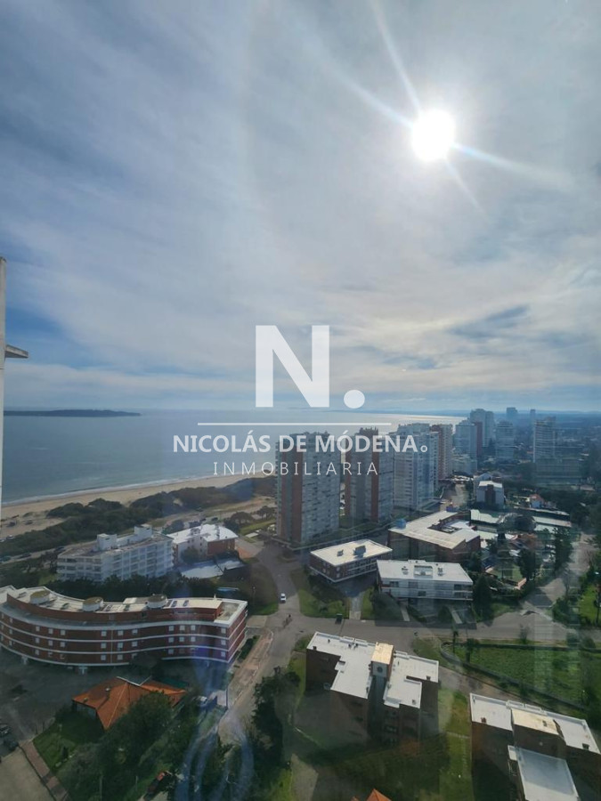 Pent House En Venta Miami Boulevard , Playa Mansa, Primeras paradas