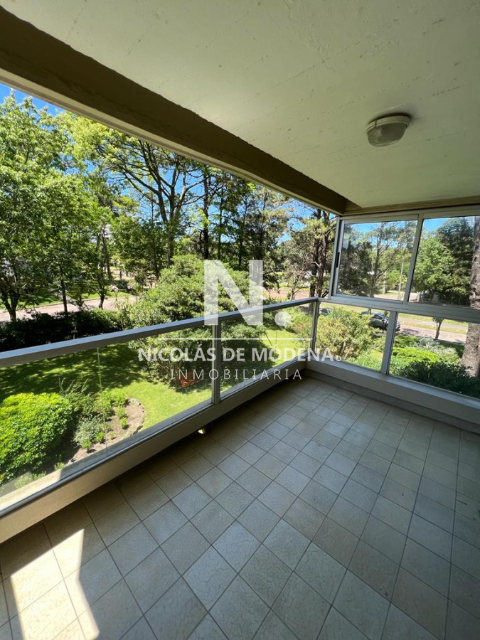 Venta Apartamento de 2 dormitorios en zona Roosevelt, Punta del Este con Terraza - NDM13014A