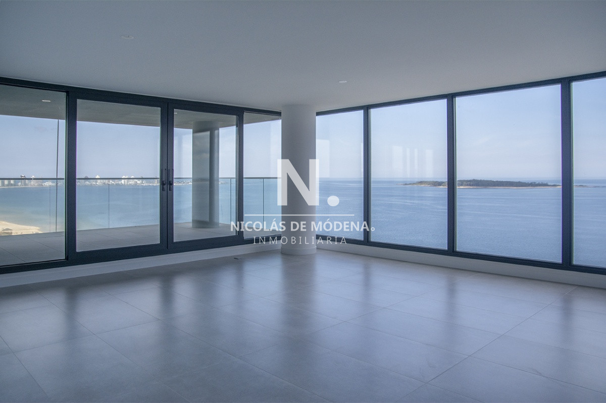 Hermoso Departamento esquinero en venta con agradable vista al Mar. Torre Venetian - NDM8330A