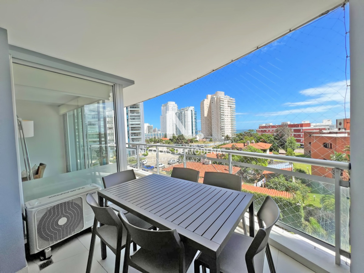 En venta apartamento de 2 dormitorios en Mansa, con vista a agradable entorno - NDM30029A