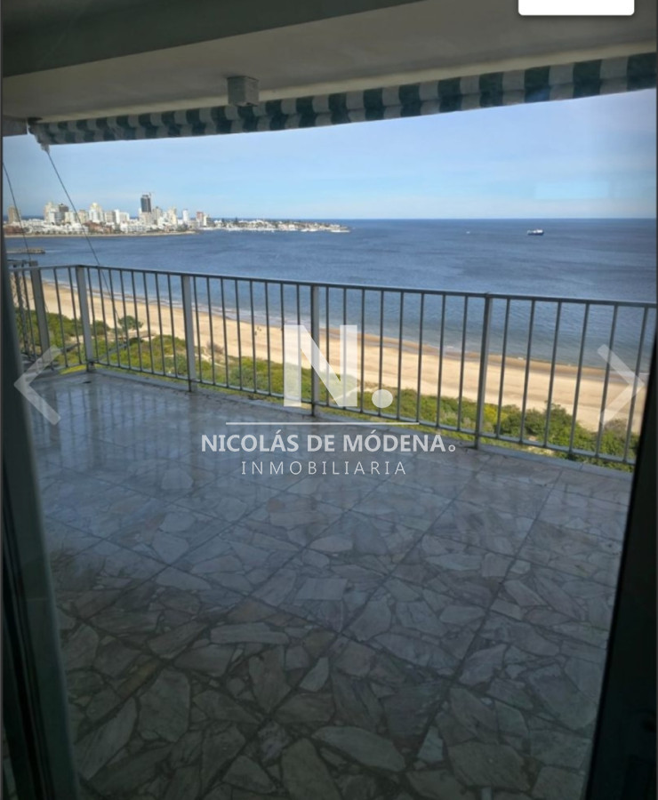 En venta apartamento de 3 dormitorios con terraza en Mansa, Punta del este - NDM27873A