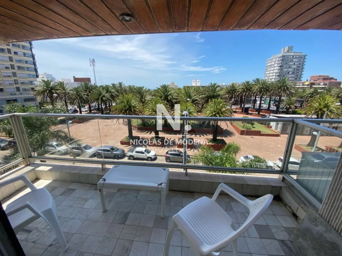 Apartamento en alquiler en la peninsula de 2 dormitorios  - NDM28653A