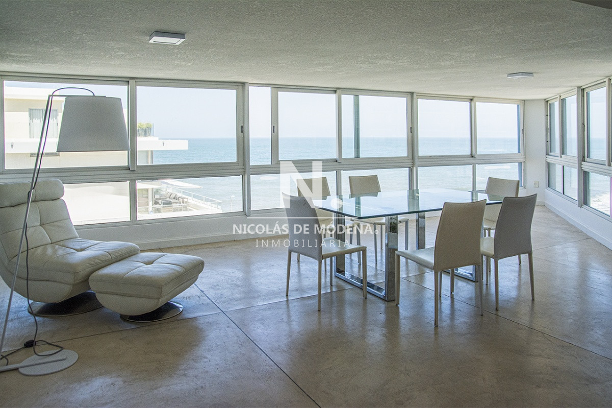 Garden Tower, unidad reciclada en su totalidad. 3 dormitorios en Península. Punta del Este  - NDM8185A