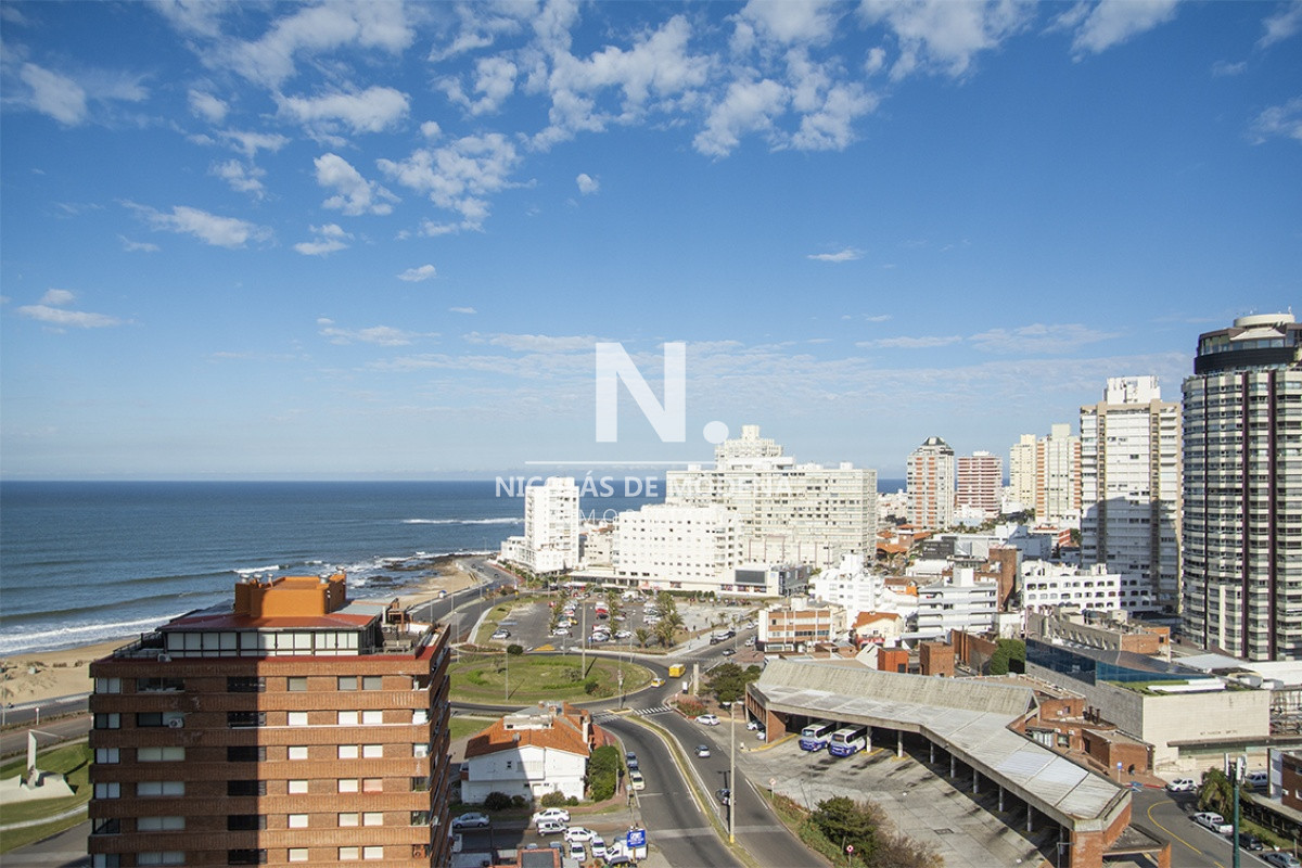 Imperiale piso alto de 2 dormitorios en Punta del Este - NDM26573A