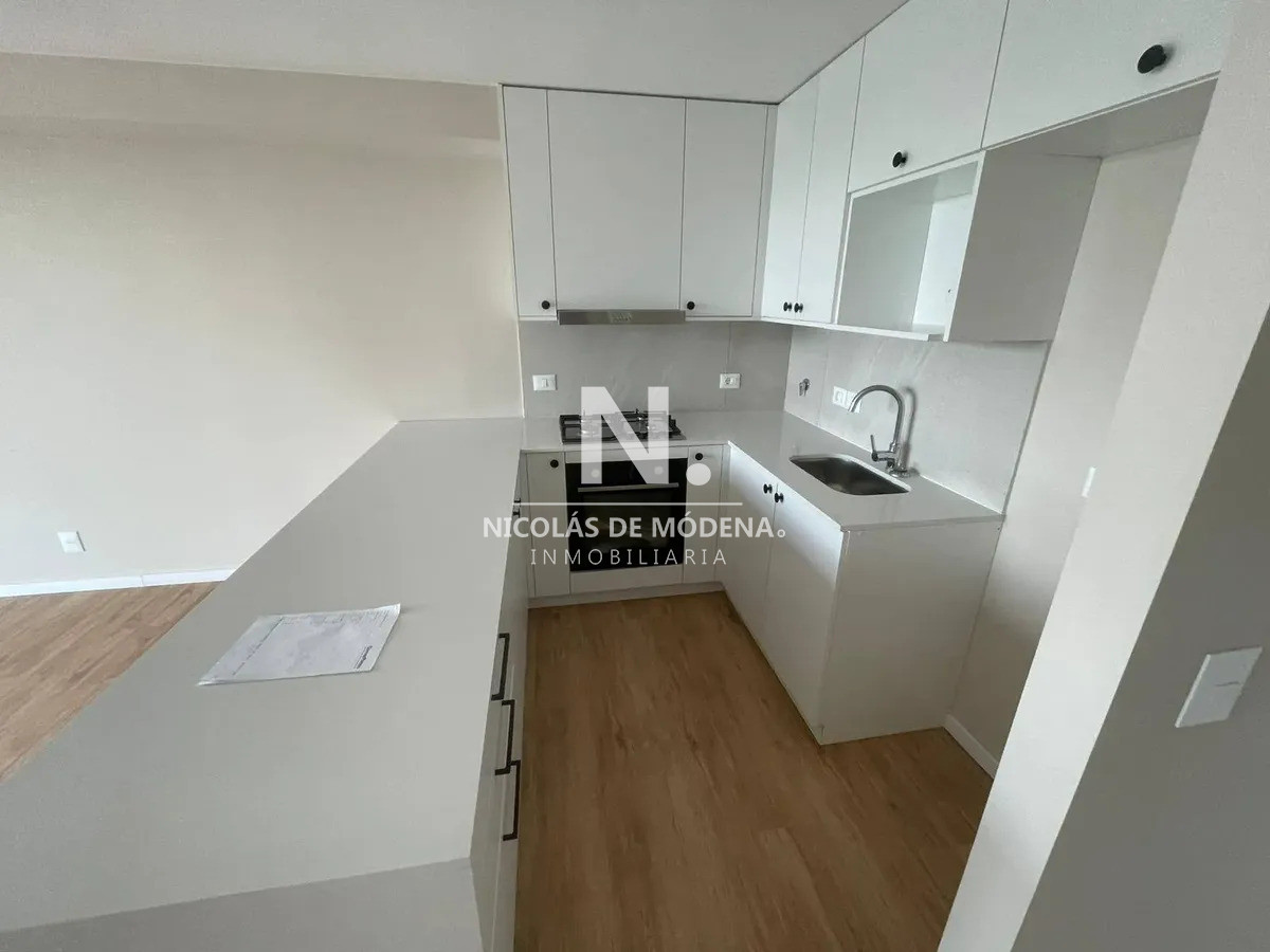 Venta Apartamento de 2 Dormitorios Proximo a Estrenar en Barra de Carrasco,Canelones. - NDM29699A
