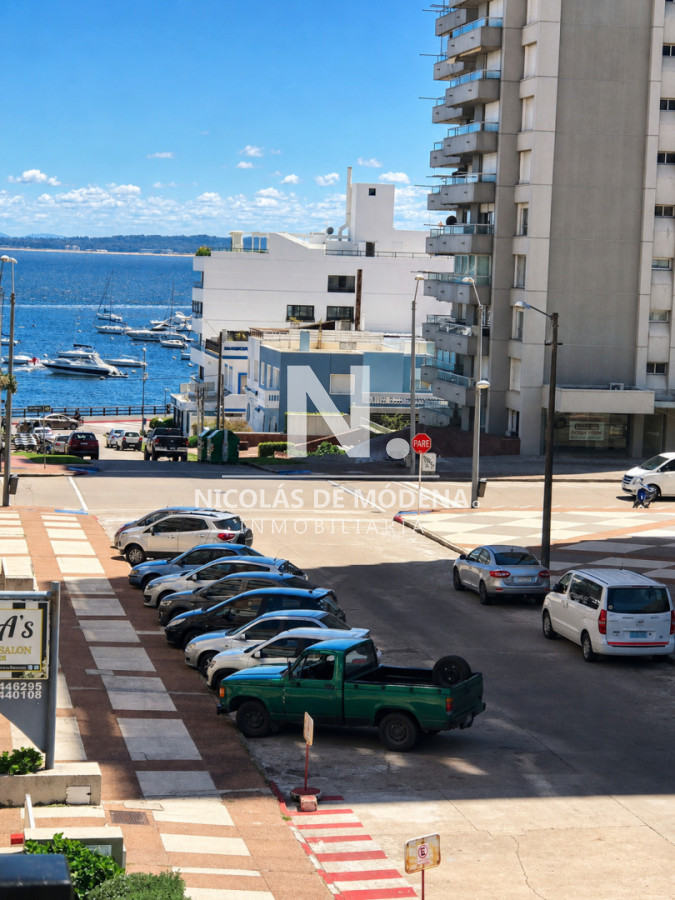 Apartamento en venta en Peninsula, Punta del Este de  2 dormitorios  - NDM2889A