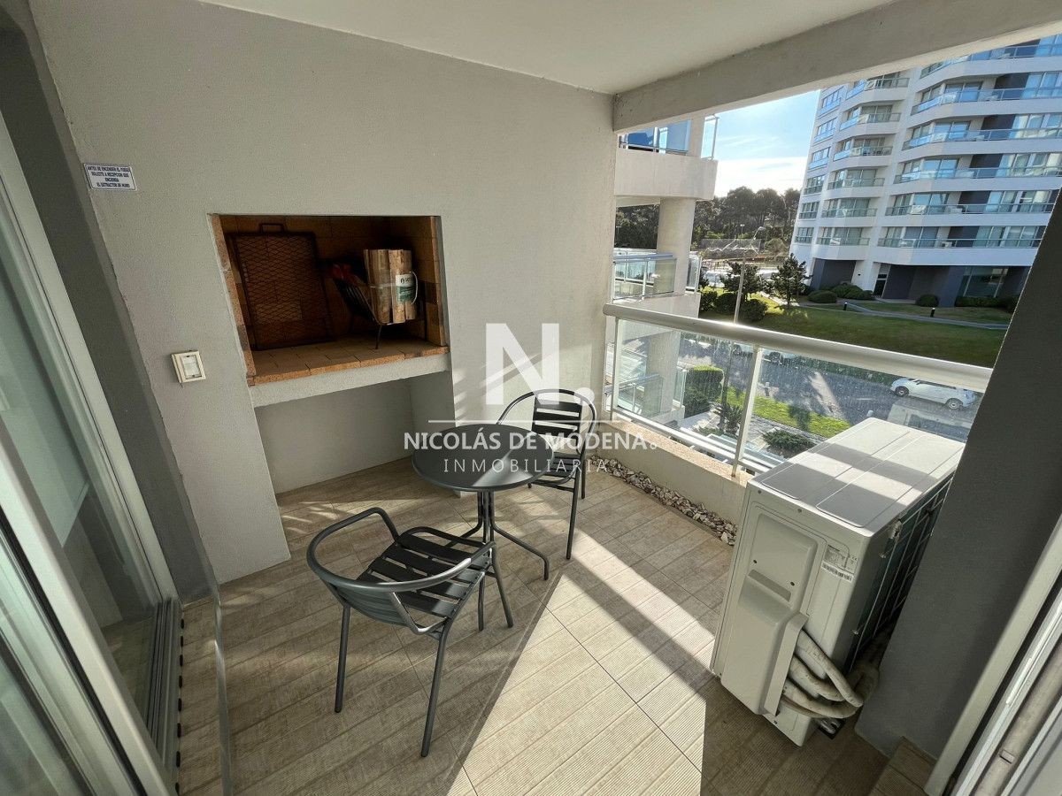 Apartamento en Alquiler, 2 dormitorios, Playa Brava, Punta del Este - NDM23452A