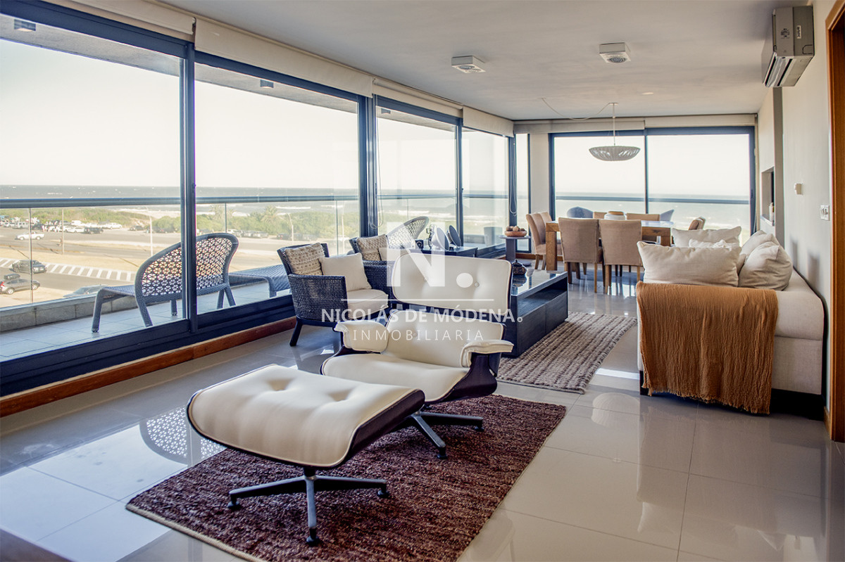Apartamento Penthouse, frente al mar, playa brava, 3 dormitorios con hermosa vista - NDM24958A
