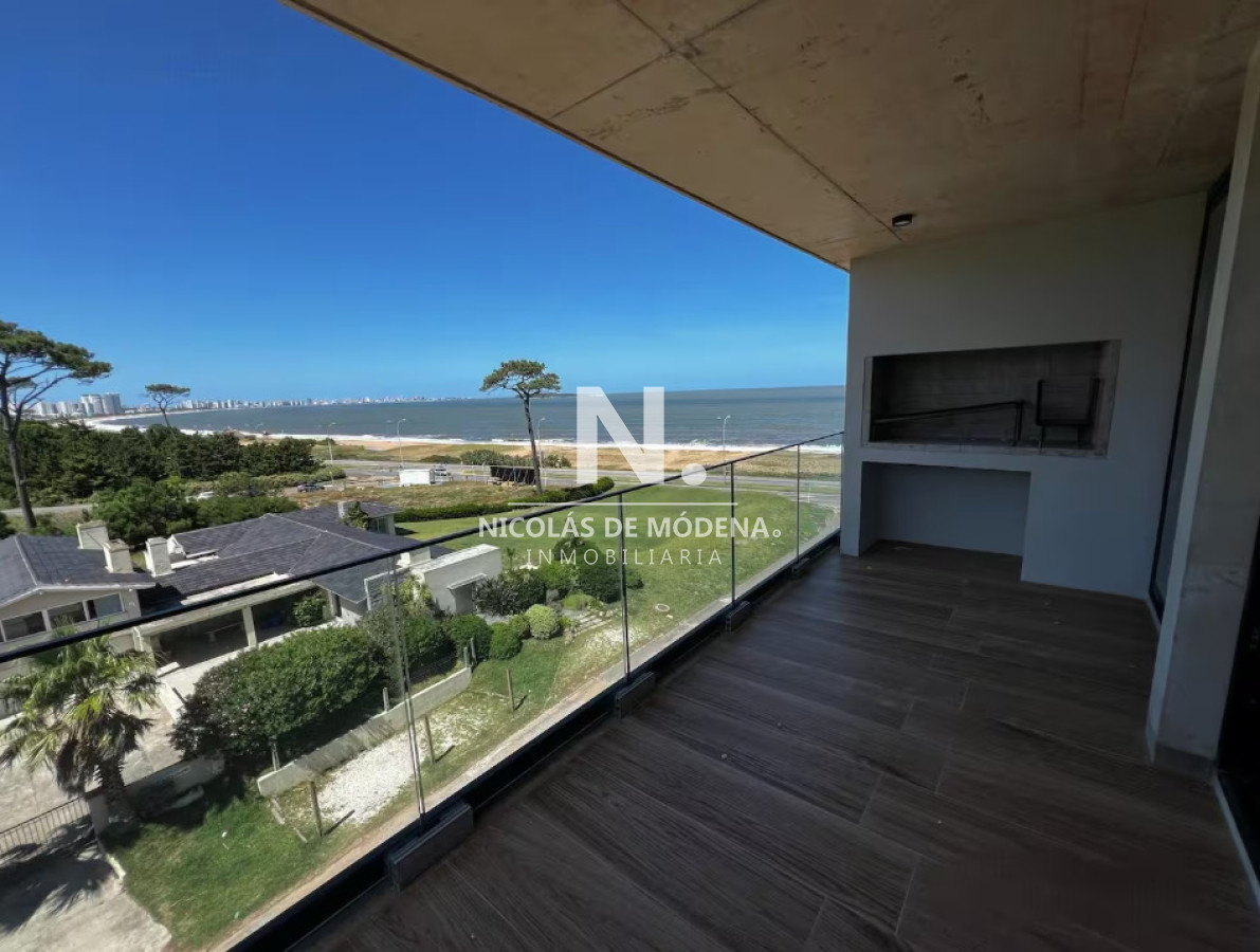 Apartamento de 3 dormitorios en primera linea de la mansa  - NDM28340A